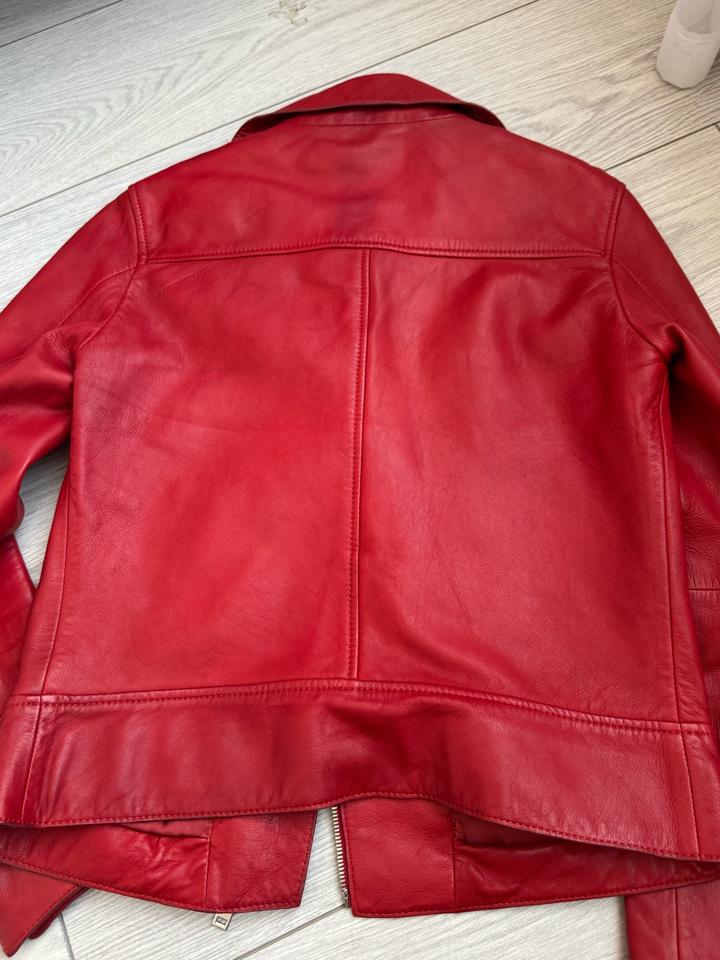 Куртка кожаная Massimo Dutti XS