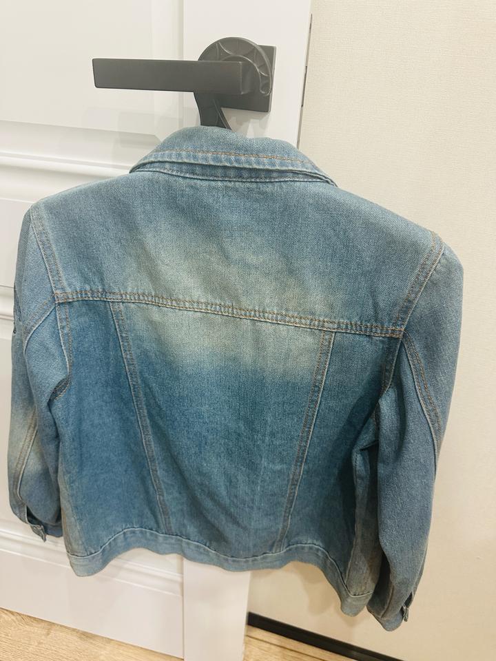 Джинсовая куртка