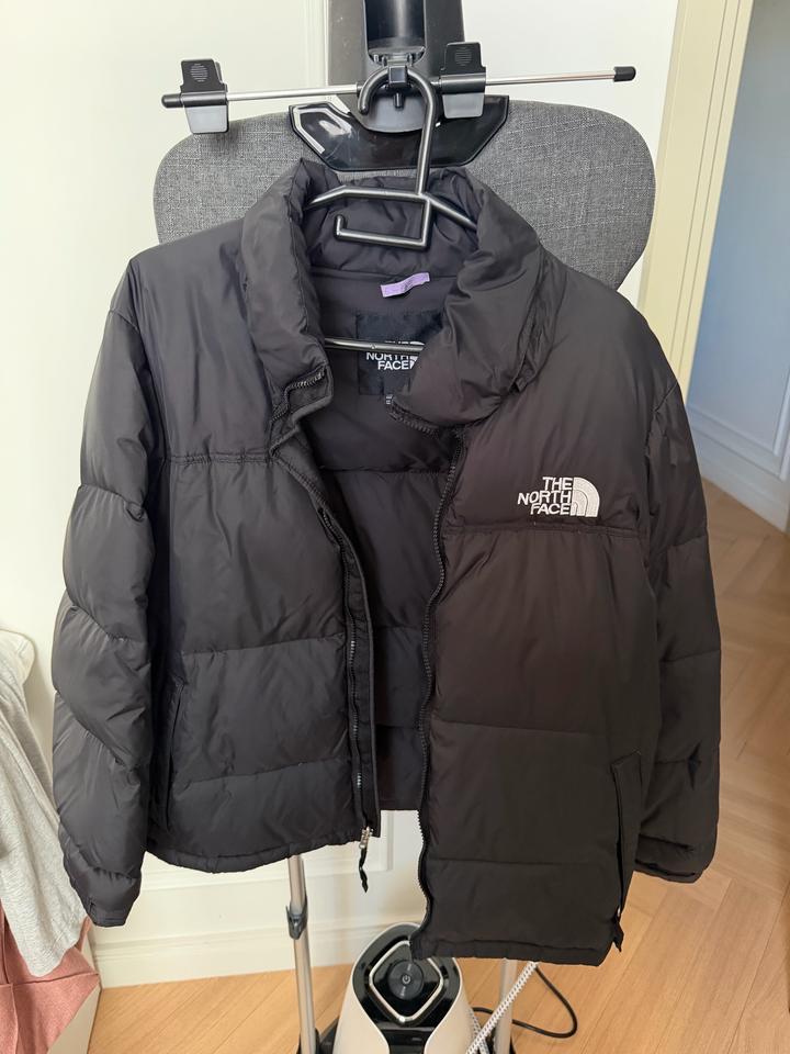 The North Face черная куртка