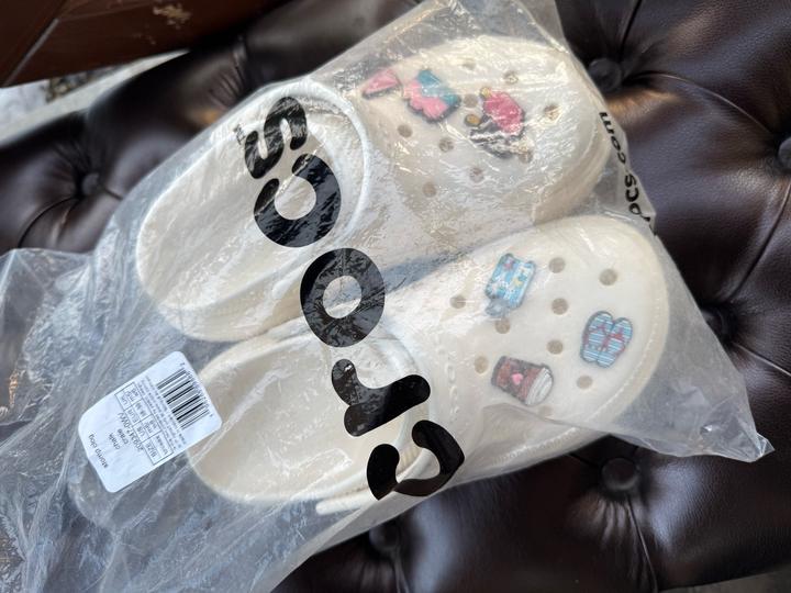 Кроксы белые