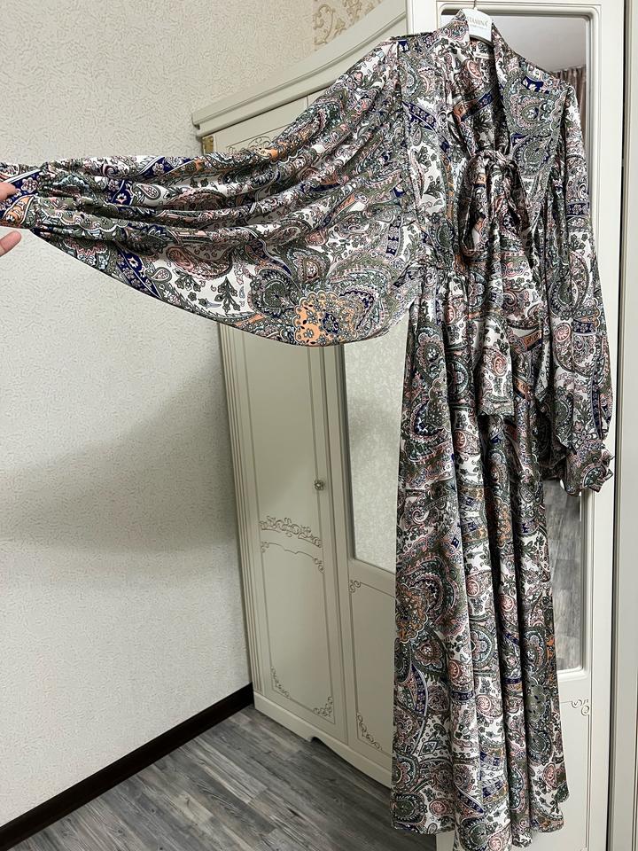 Шелковое платье от Butik Maryam