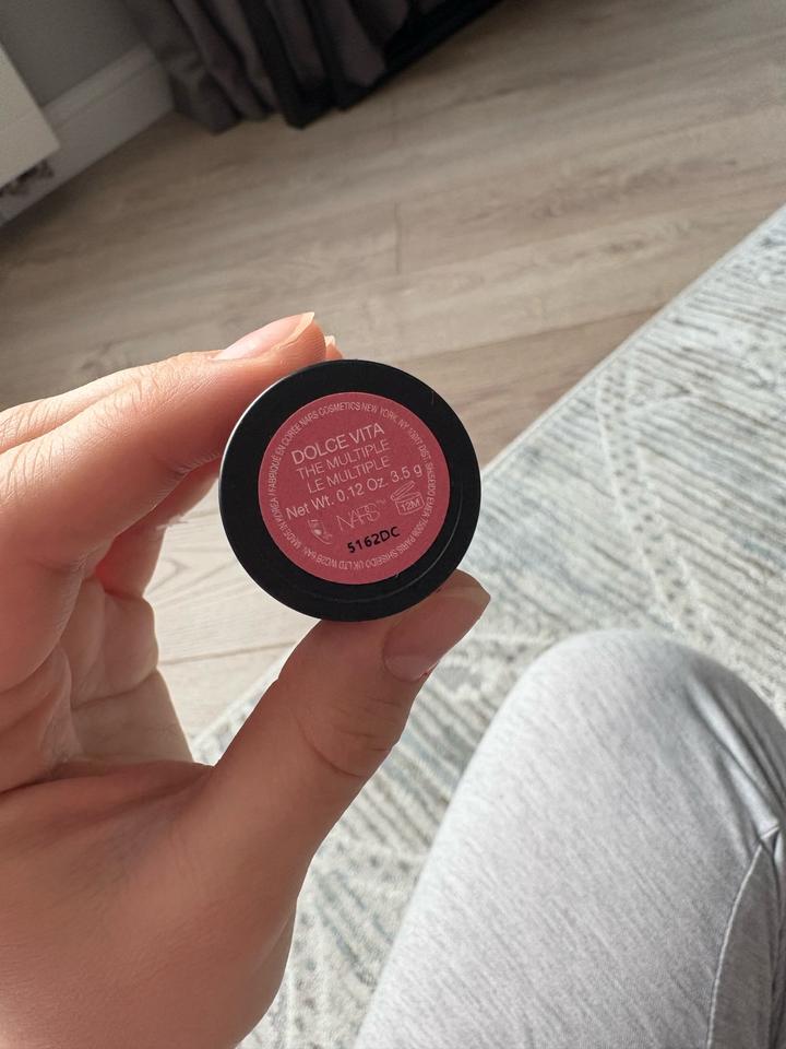 Румяна Nars