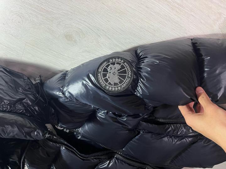 Пуховик Canada Goose