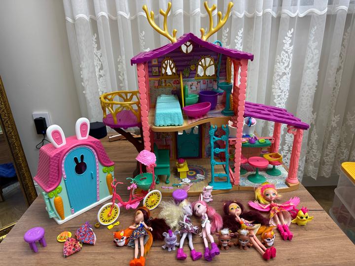 Куколки enchantimals с домиками