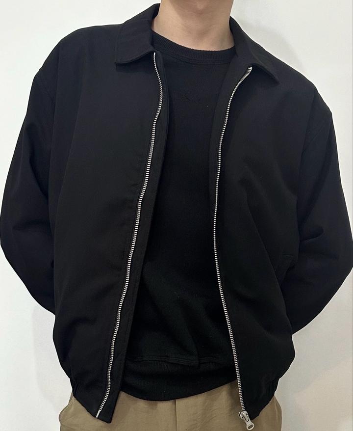 Черный бомбер Pull&Bear
