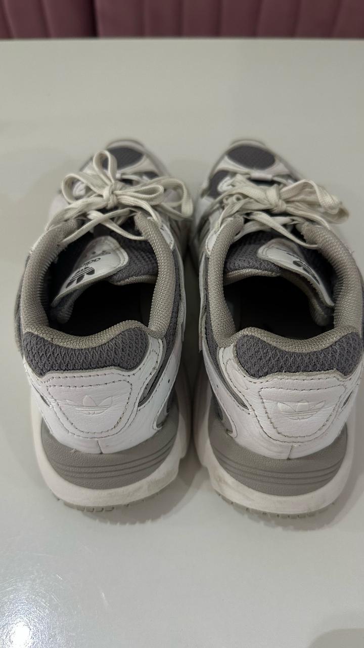 Кроссовки Адидас Озмиллен