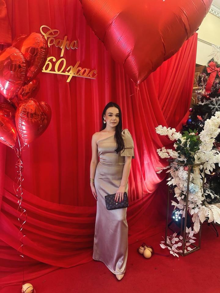 Платья атласные от leely