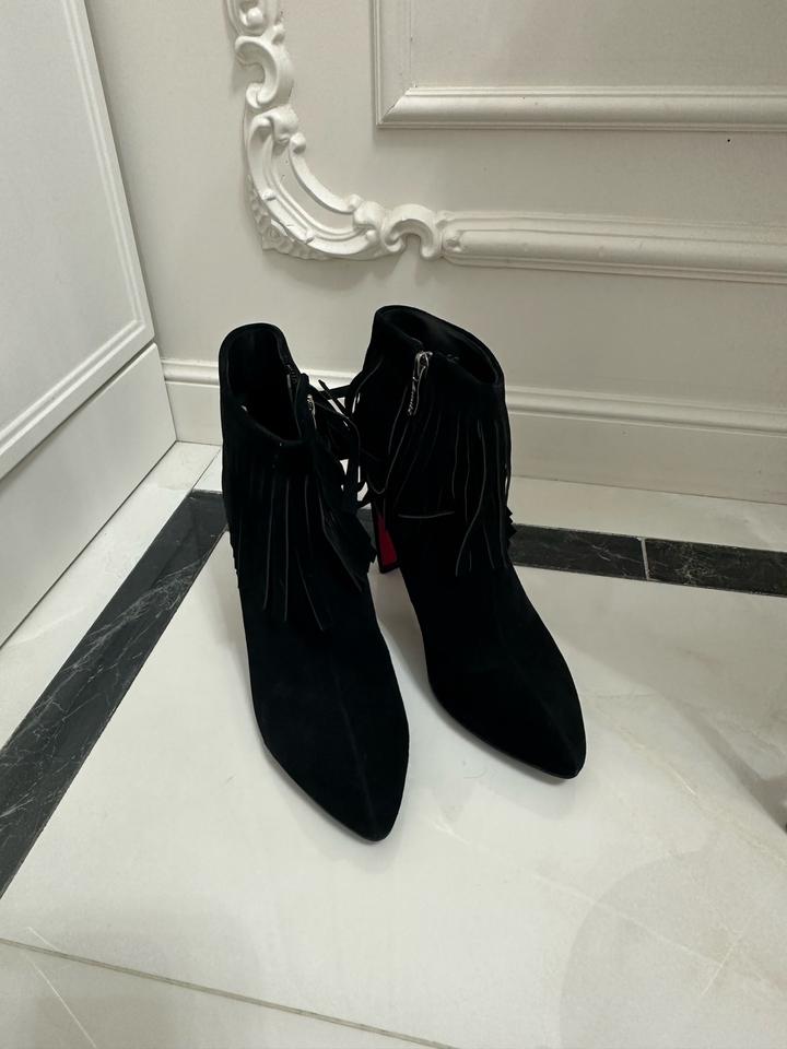 Лабутены замшевые