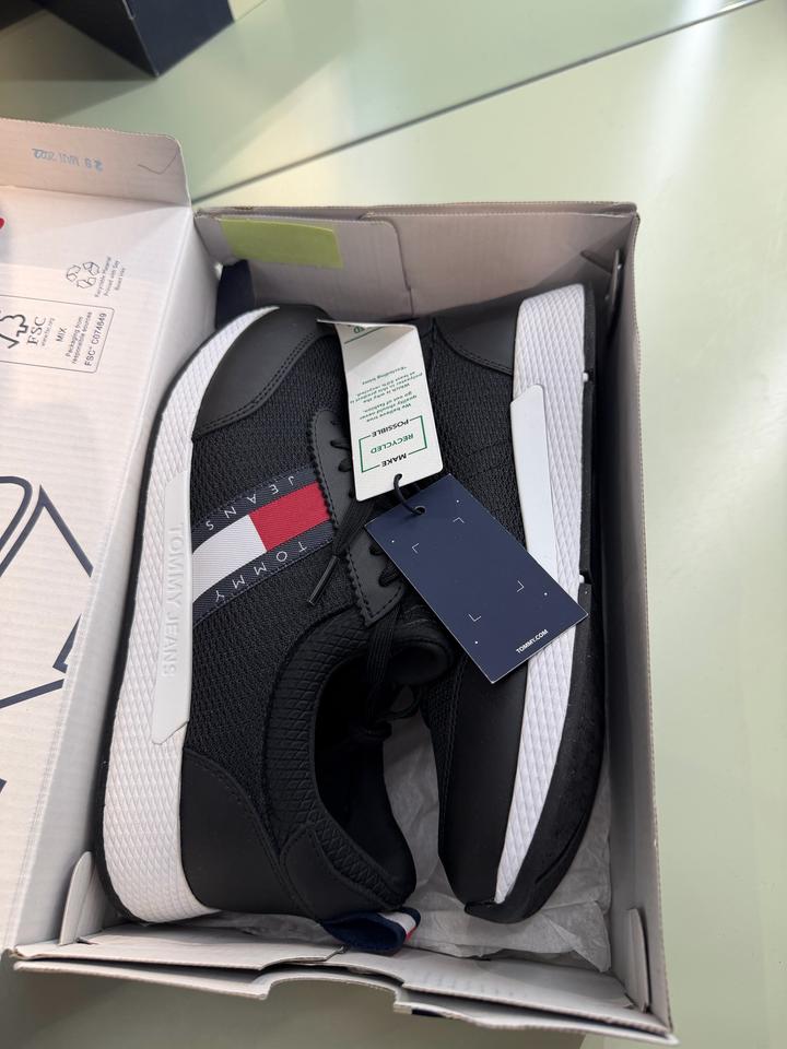 Кроссовки Tommy Hilfiger