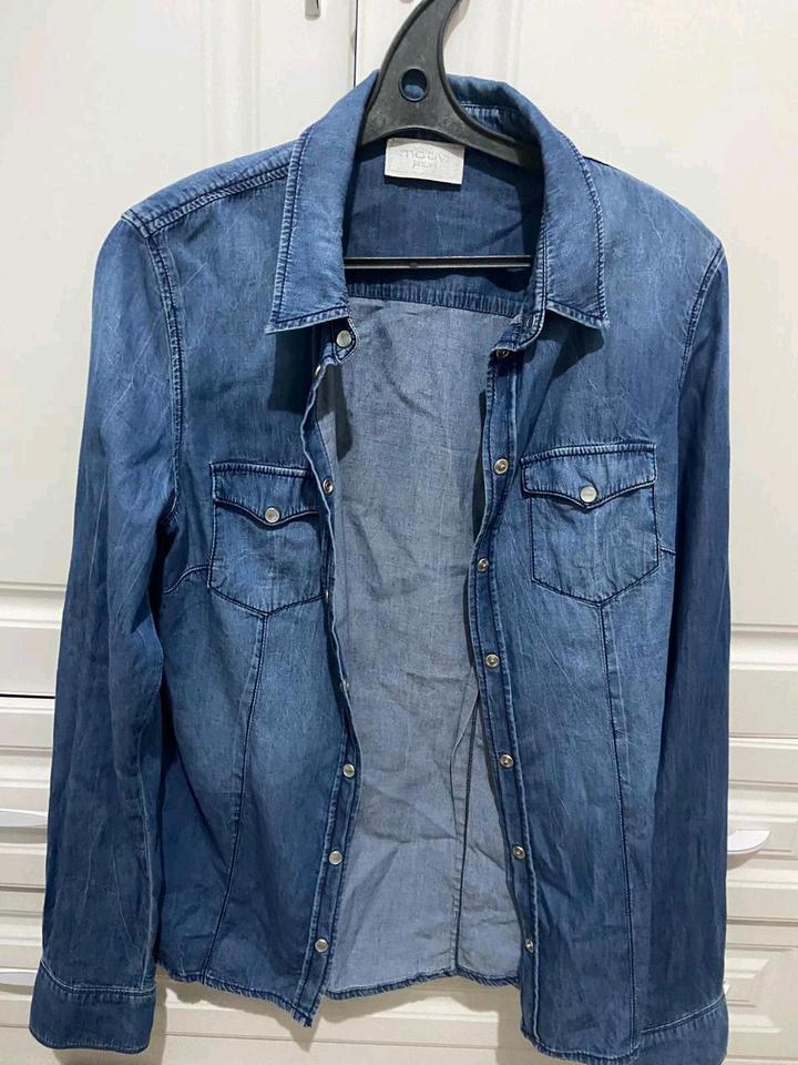 Приталенная джинсовая рубашка Motivi