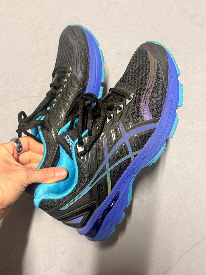 Беговые кроссовки Asics