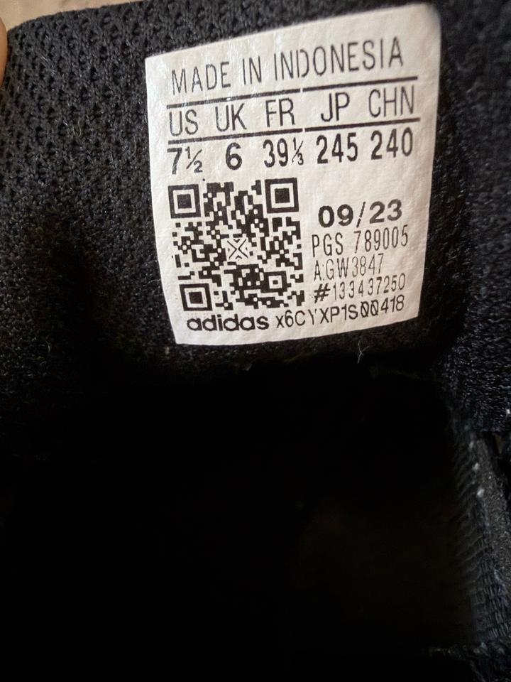 кроссовки Adidas, 38 размер