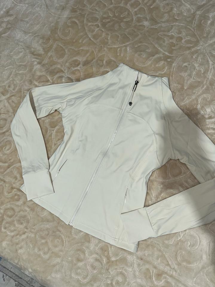 Белая спортивная женская двойка