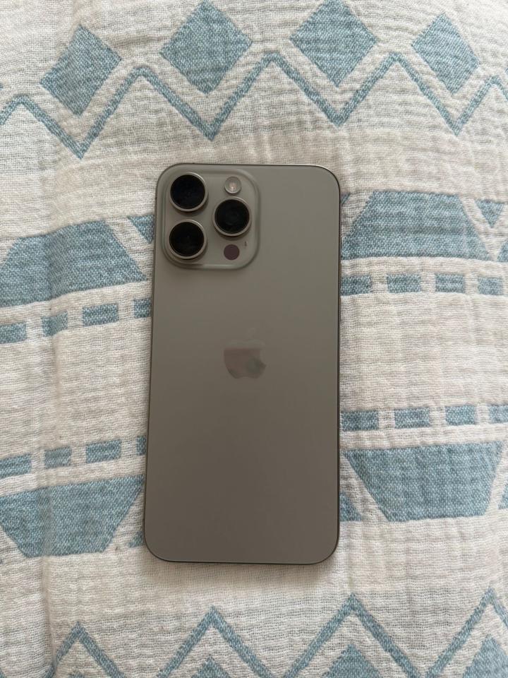 iPhone 15 pro max