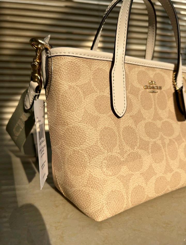 Сумочка Coach City mini, 100% оригинал, натуральная кожа, канва, широкий ремешок