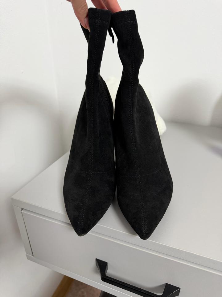 Черные ботильоны