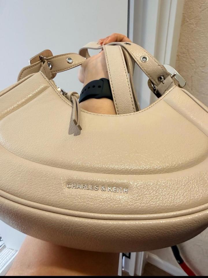 Сумка Charles & Keith