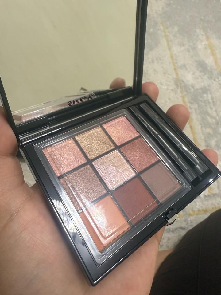 Givenchy тени