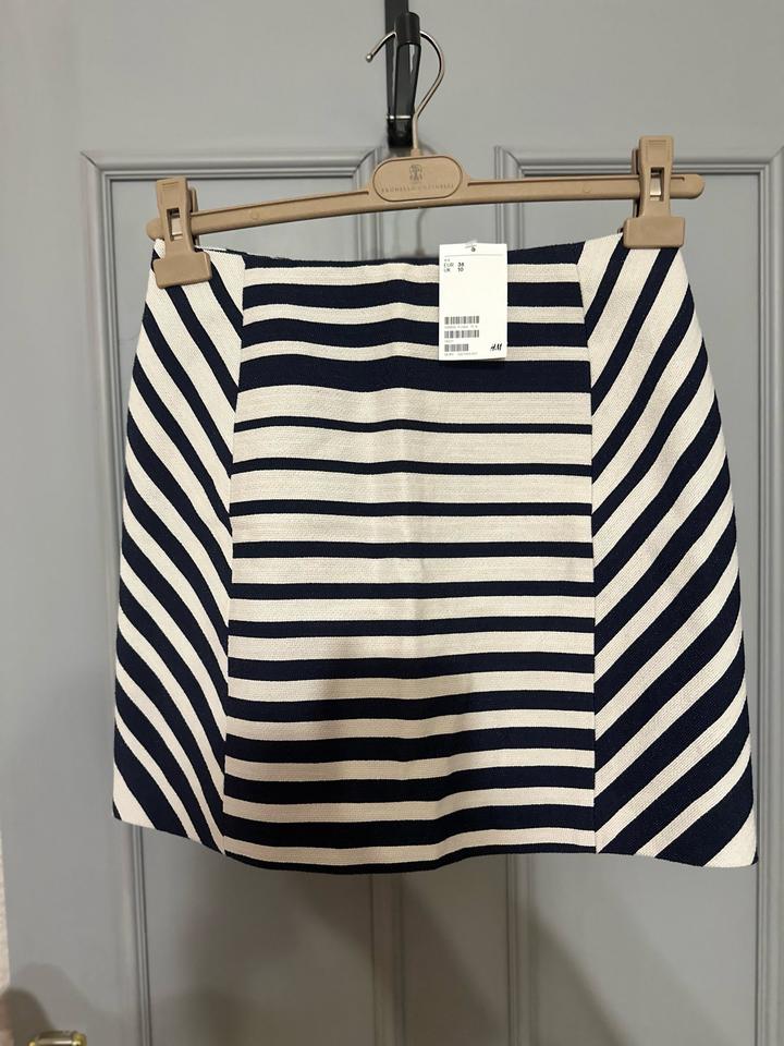 Стильная юбка H&M.