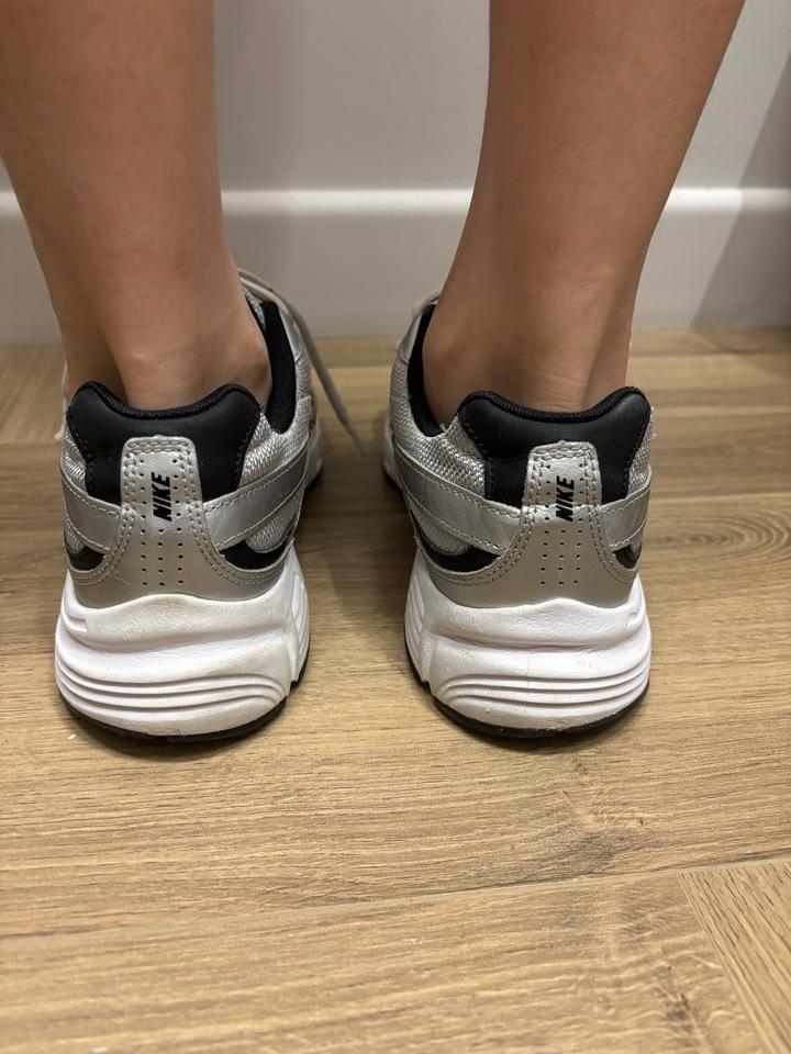 Кроссовки в идеальном состоянии