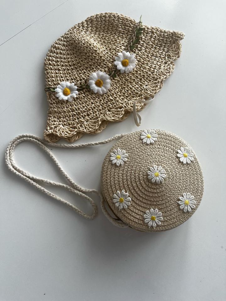 Шляпка Панама и сумочка