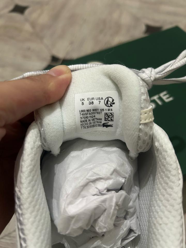 Кроссовки женские Lacoste