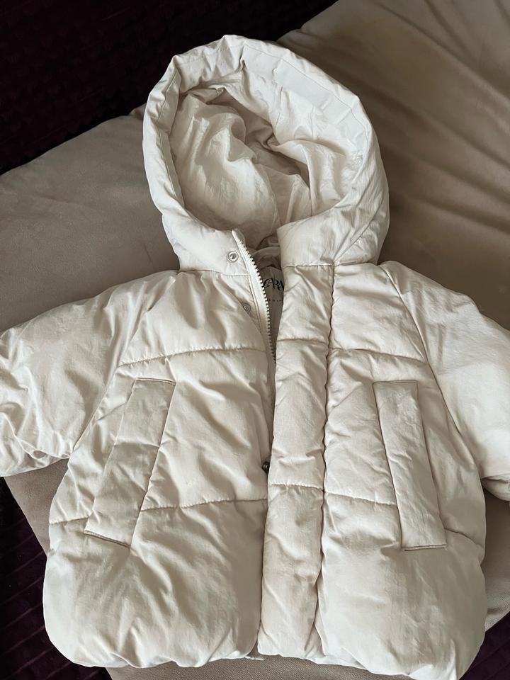 Демисезонная курточка Zara