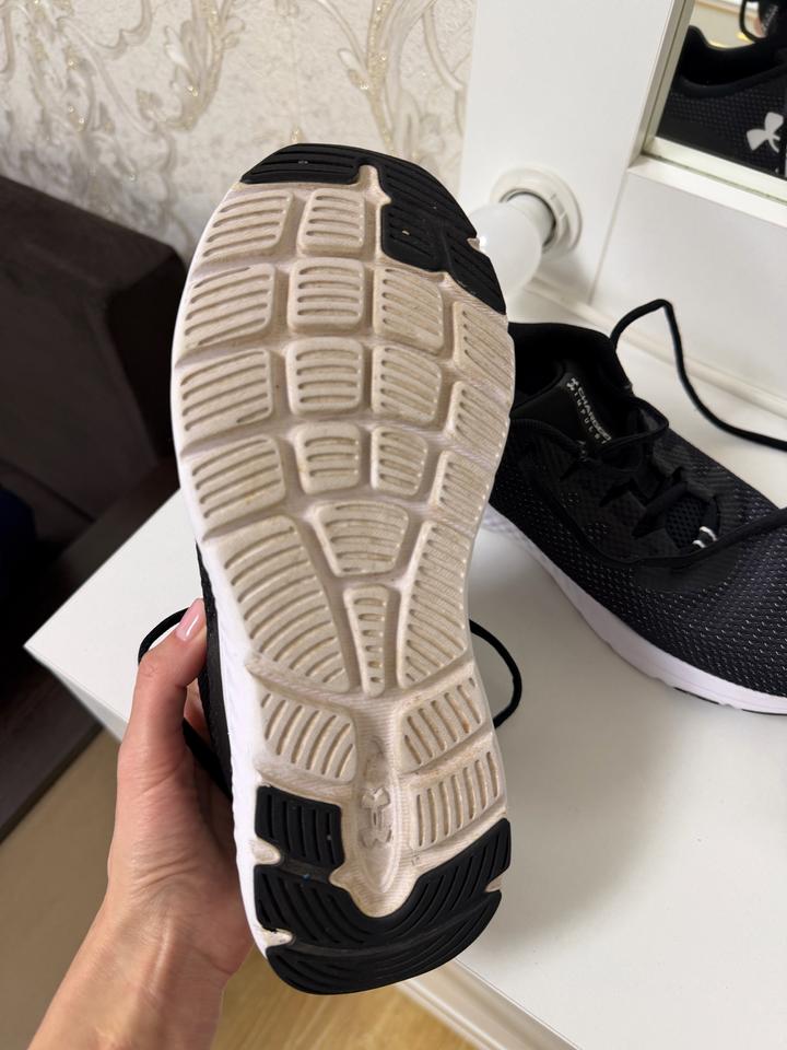 Кроссовки для спорта Under Armour