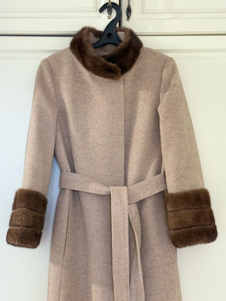 Пальто из натуральной шерсти