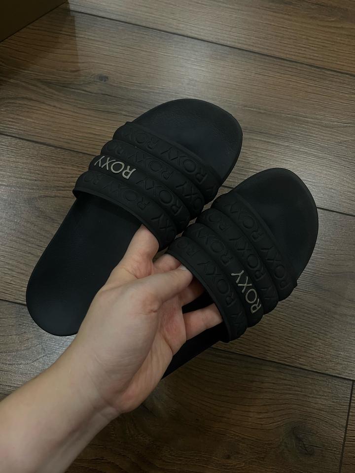 Резиновые сланцы Roxy