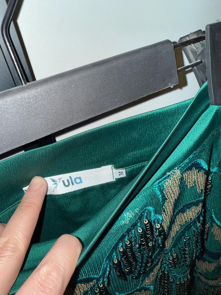 Изумрудная нарядная юбка с висюльками