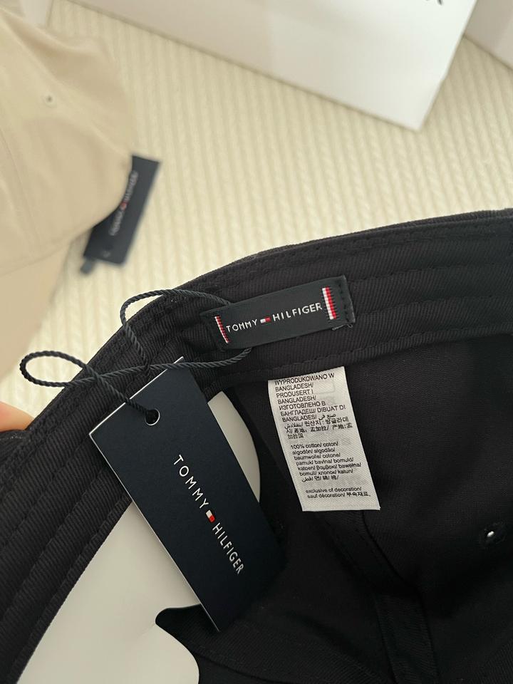 Кепки Tommy Hilfiger