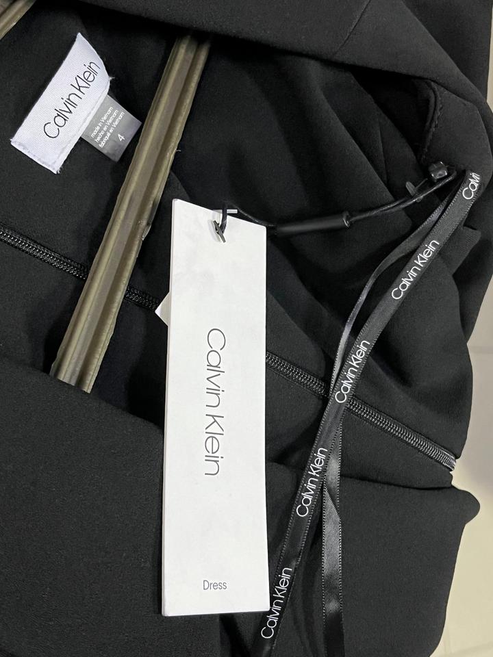 Платье Calvin Klein новое S