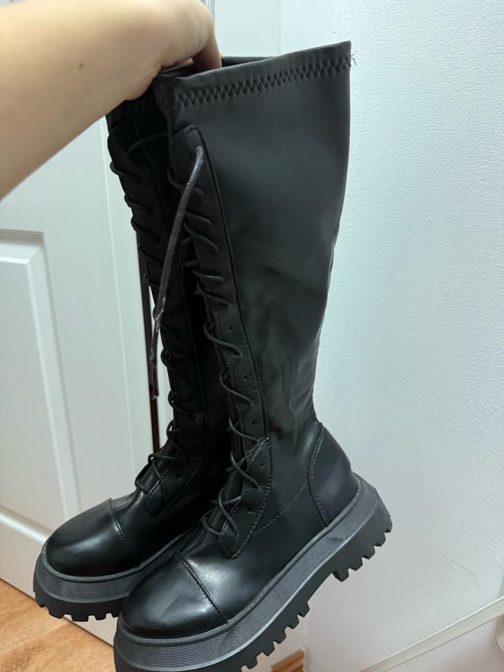 Сапоги на шнуровке длинные до колена