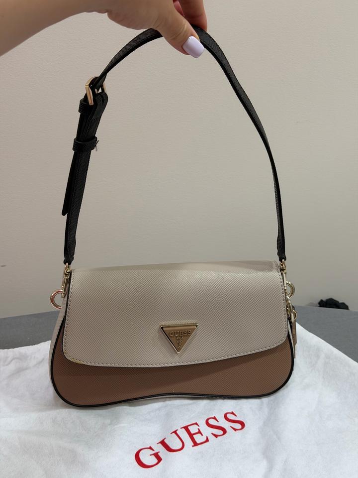 Сумка Guess