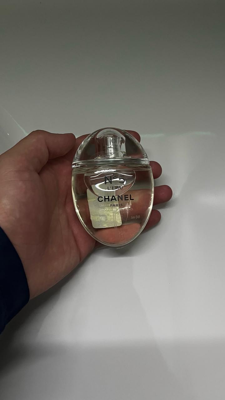 женская туалетная вода Chanel N°5 L'Eau объемом 50 мл.