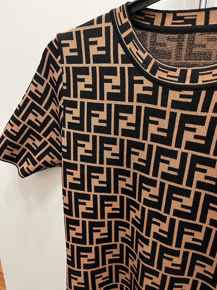 Платье под Fendy