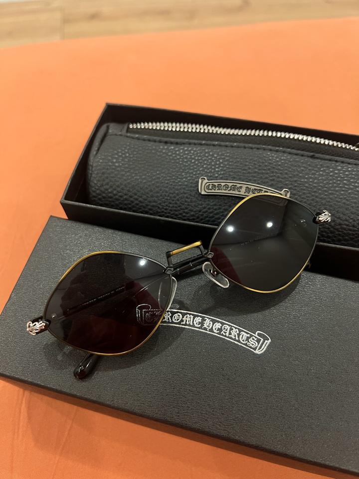 Солнцезащитные очки Chrome Hearts