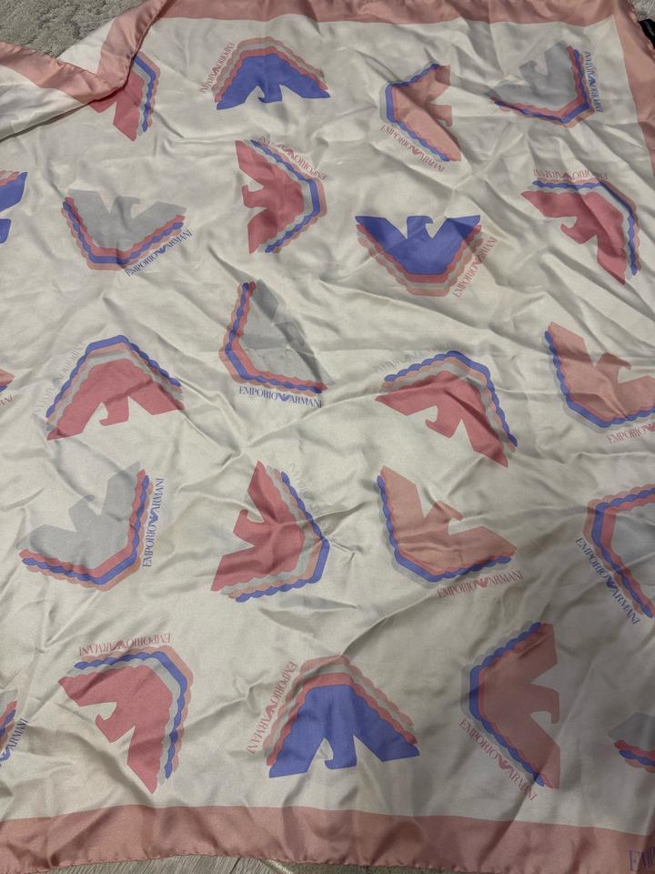 Продам платок Armani
