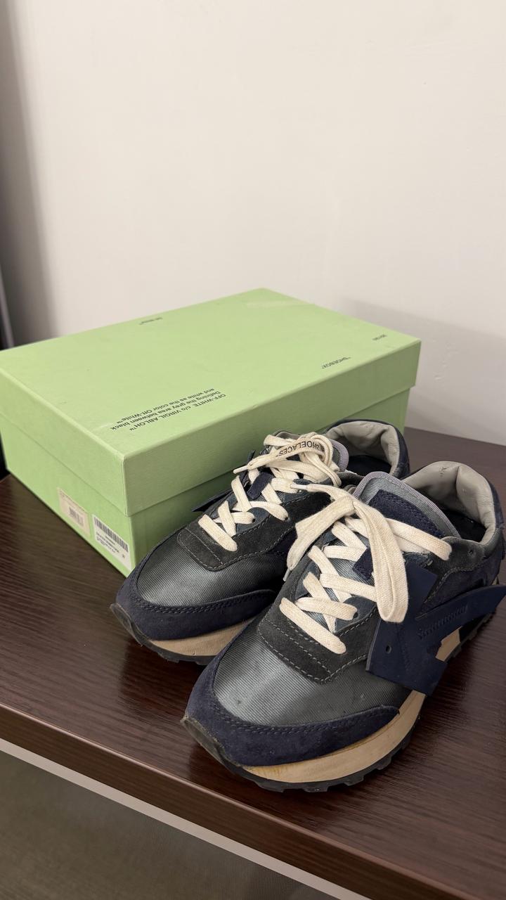 Кроссовки off-white