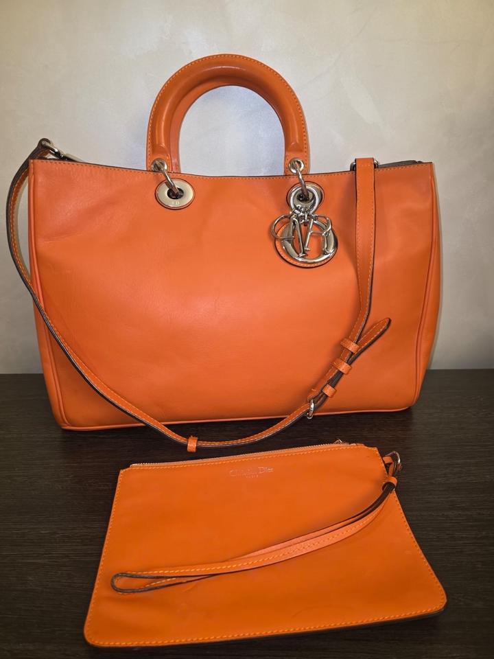 Оранжевая сумка Dior