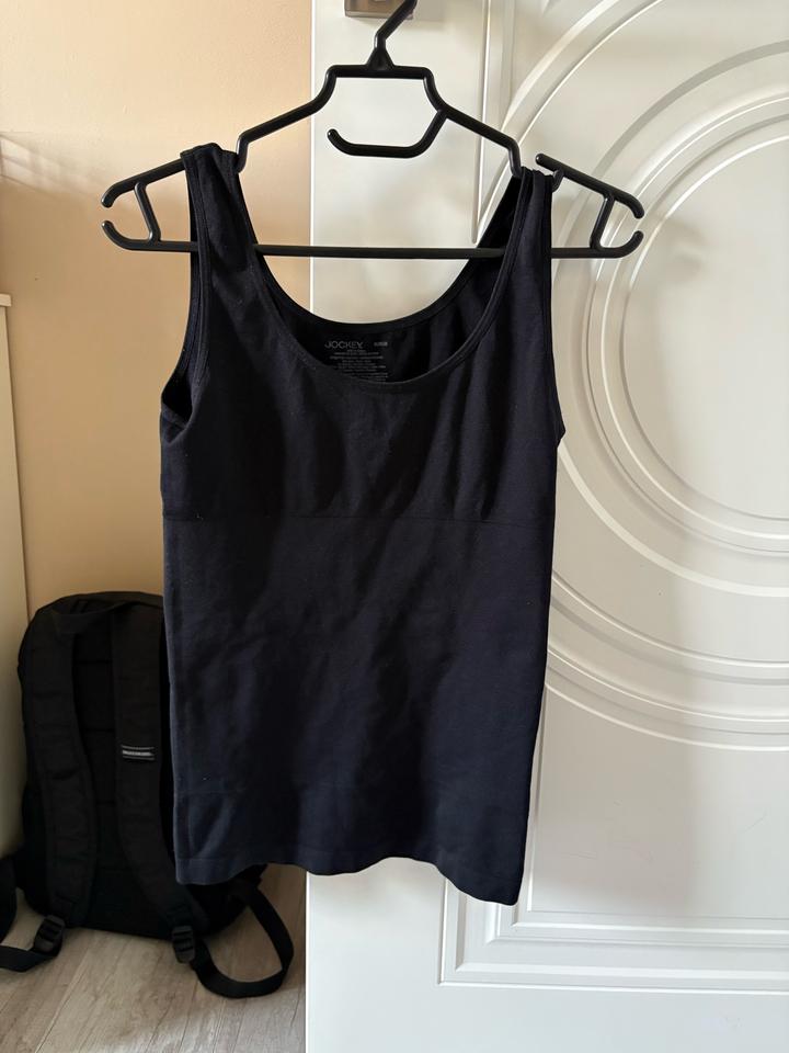 Утягивающая талию майка