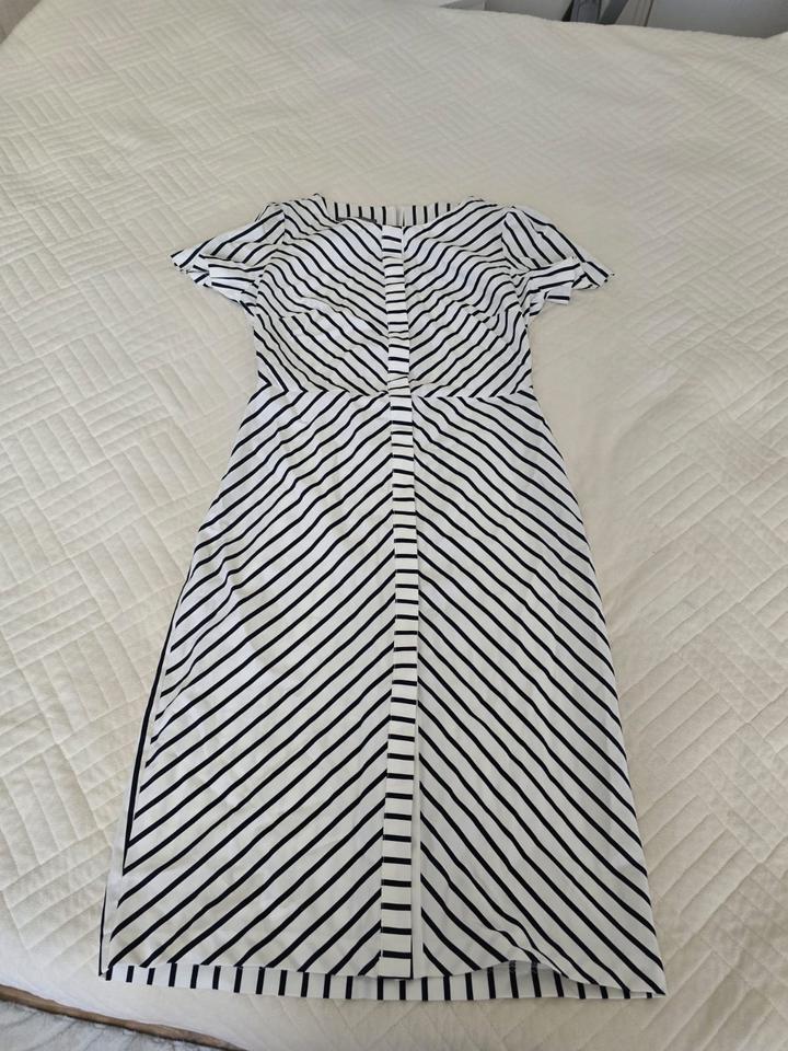 Платье ноу нейм