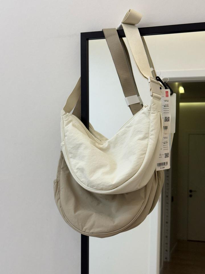 Сумка банан Uniqlo 15700 тг
