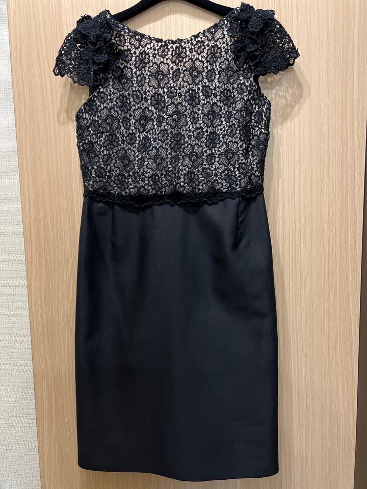 Маленькое черное элегантное платье