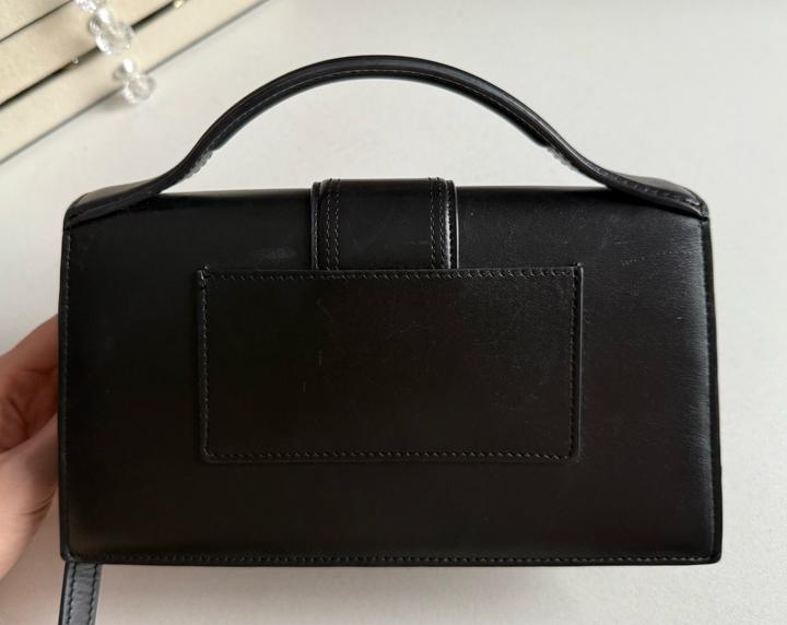 Сумка Jacquemus Le Grand Bambino