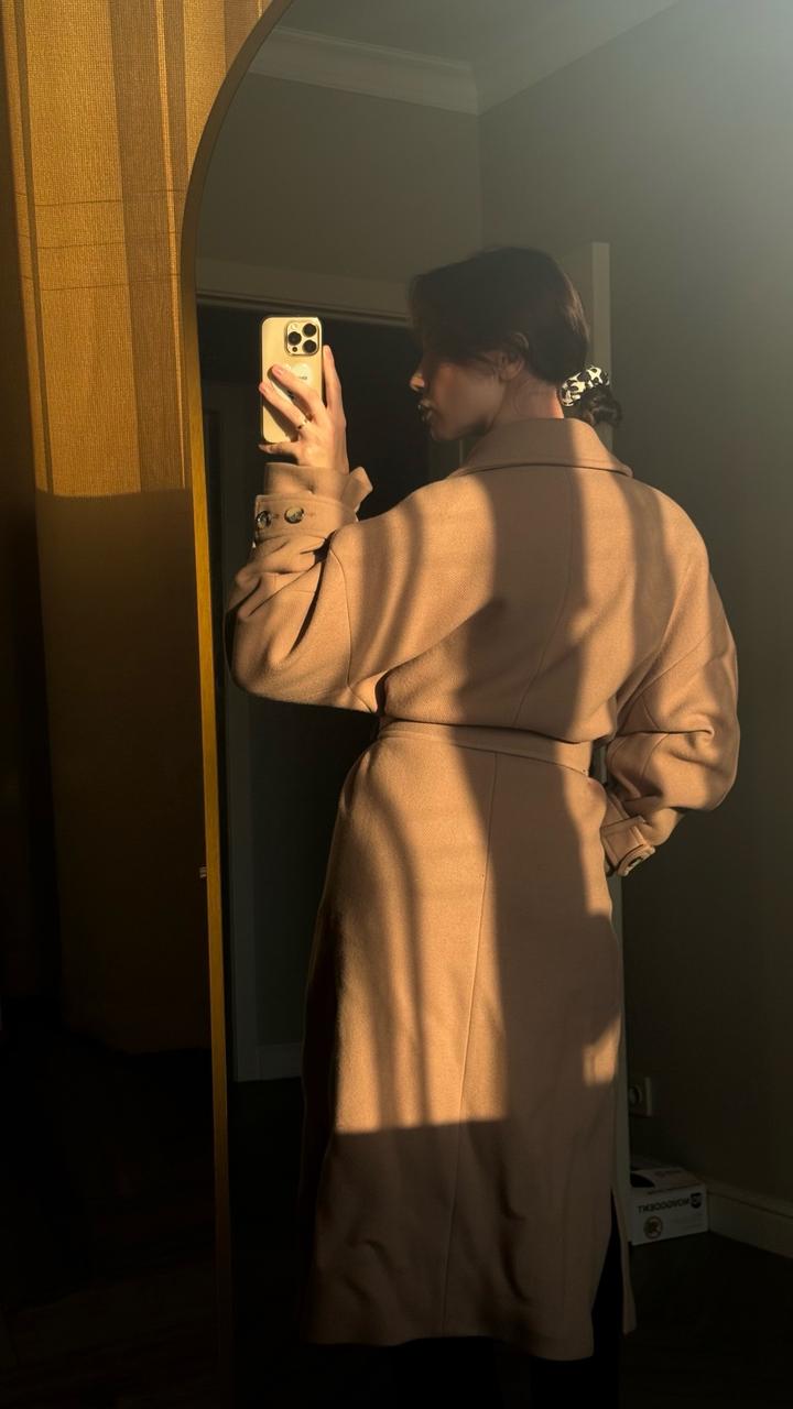 Коричневое пальто Zara