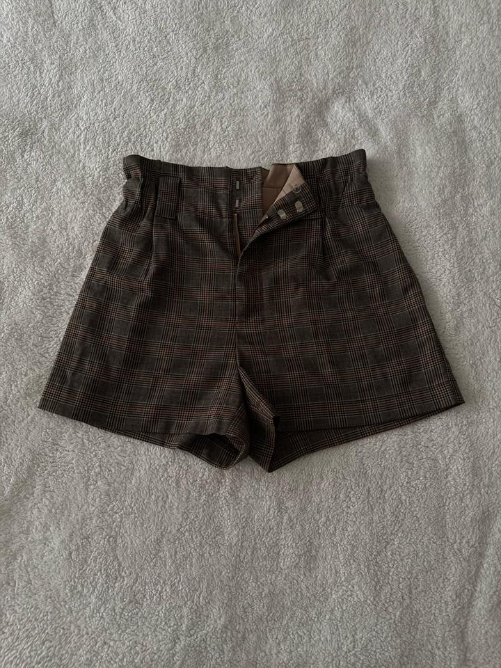 коричневые шорты stradivarius