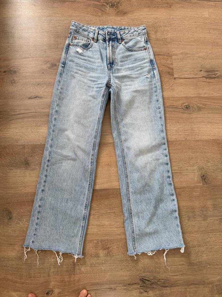 Джинсы Stradivarius широкие