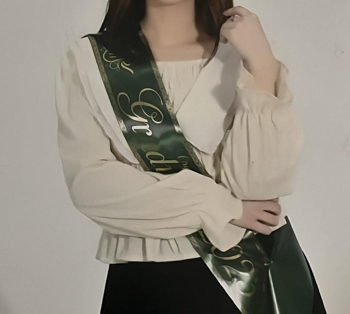 Блузка в молочном цвете